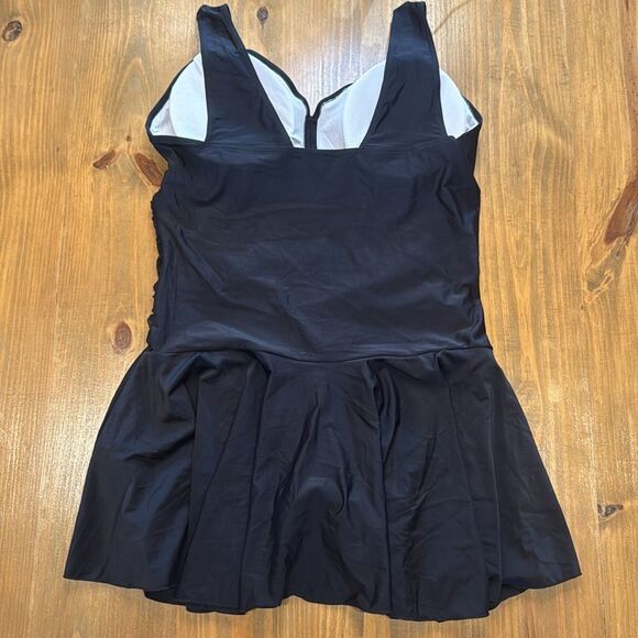 Solid black swimdress built in shorts one piece swimwear NWOT 3XL ruched shirred - Picture 2 of 10